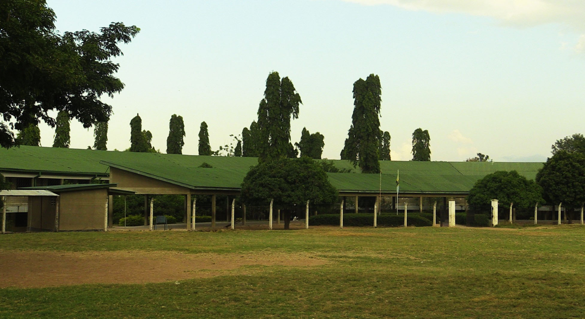 st-caroli-jengo-la-utawala